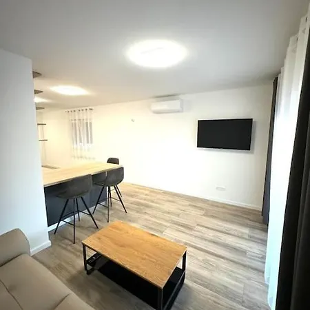 Apartmán Apartman S Pogledom Na More *