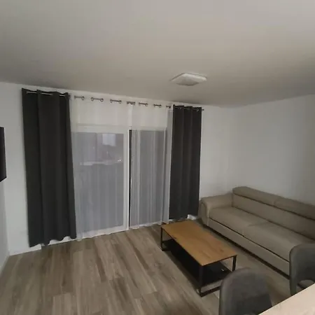 Apartman S Pogledom Na More *